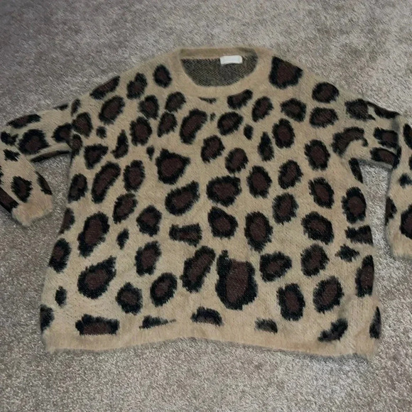 Altar’d State Oversized Leopard Print Sweater- XS/S - R - Picture 1 of 3